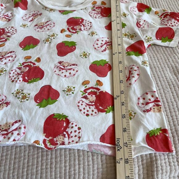 Strawberry Shortcake Shirt Womens Small White Red All Over Print Graphic Tee - Picture 4 of 5